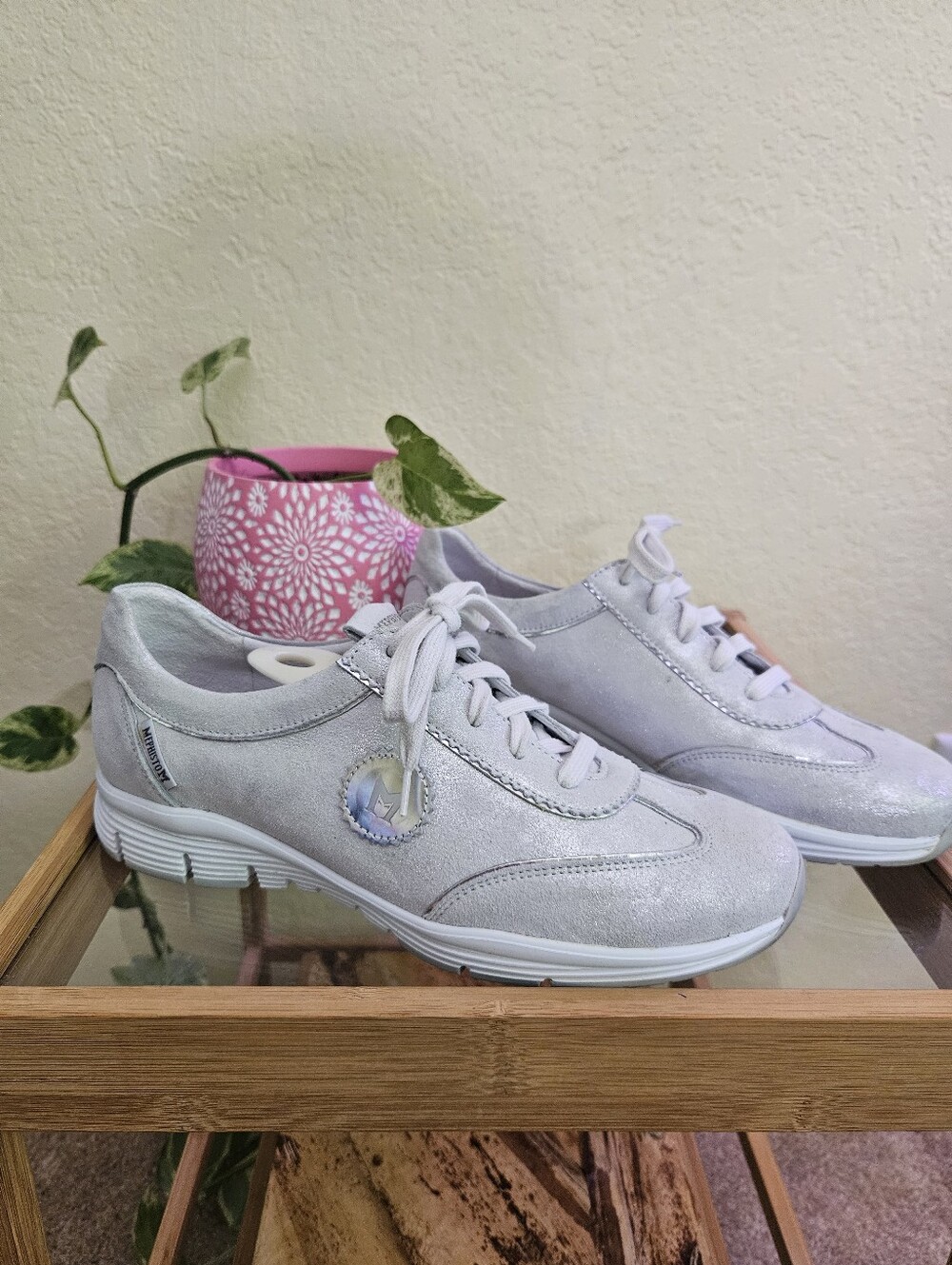 Mephisto Yael Light Silver Women's Casual Lace-Up Sneakers Sz 7.5